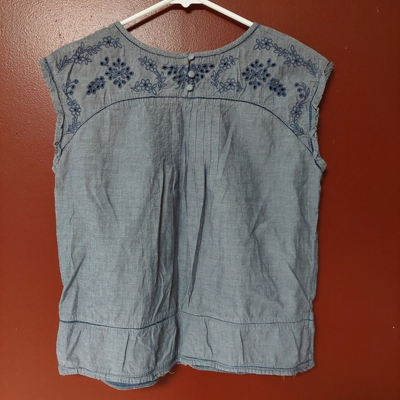 Abercrombie & Fitch Blue Sleevesless Embroidered Top - Size XS - Picture 6 of 10